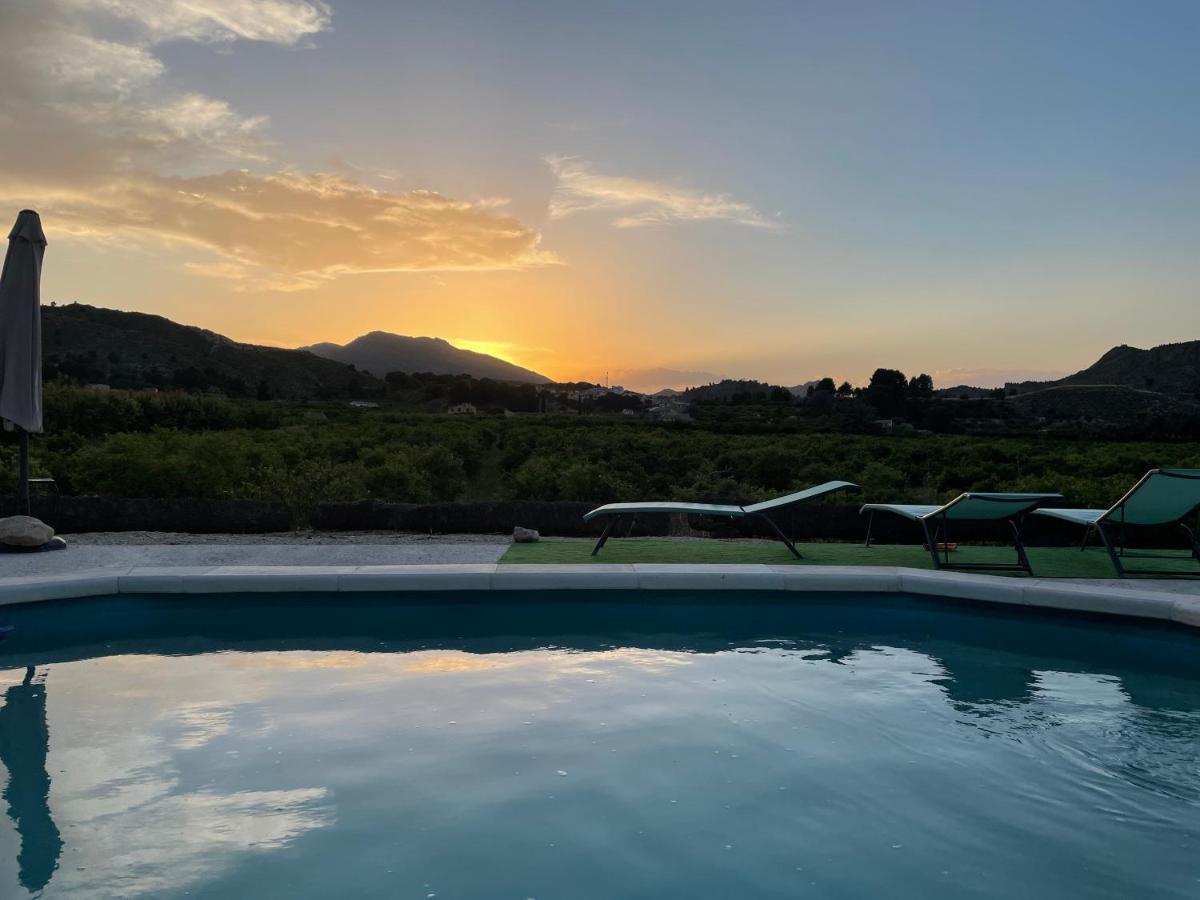 Casa Ramoncico. Finca El Campillo Blanca Luaran gambar